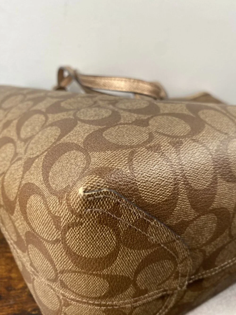 Coach reversible design